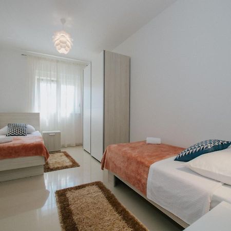 Luxury Apartment Di Трогір Екстер'єр фото