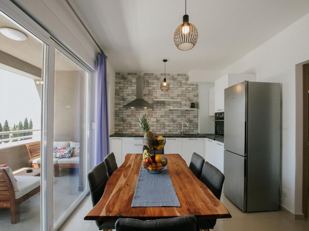 Luxury Apartment Di Трогір Екстер'єр фото
