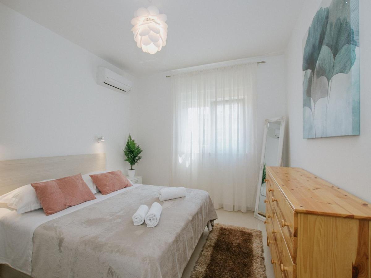 Luxury Apartment Di Трогір Екстер'єр фото